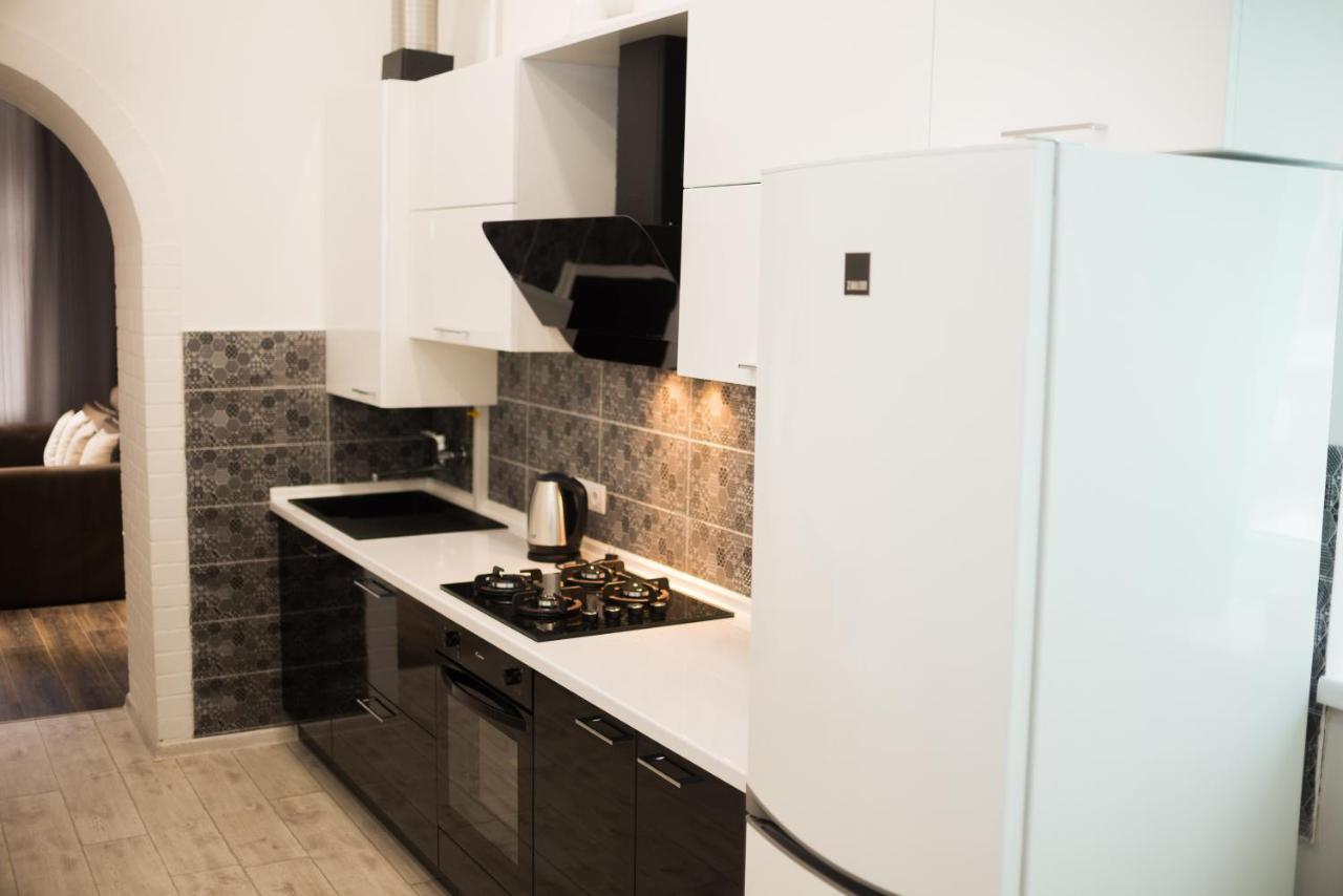 Modern Apartment Lviv Exterior foto